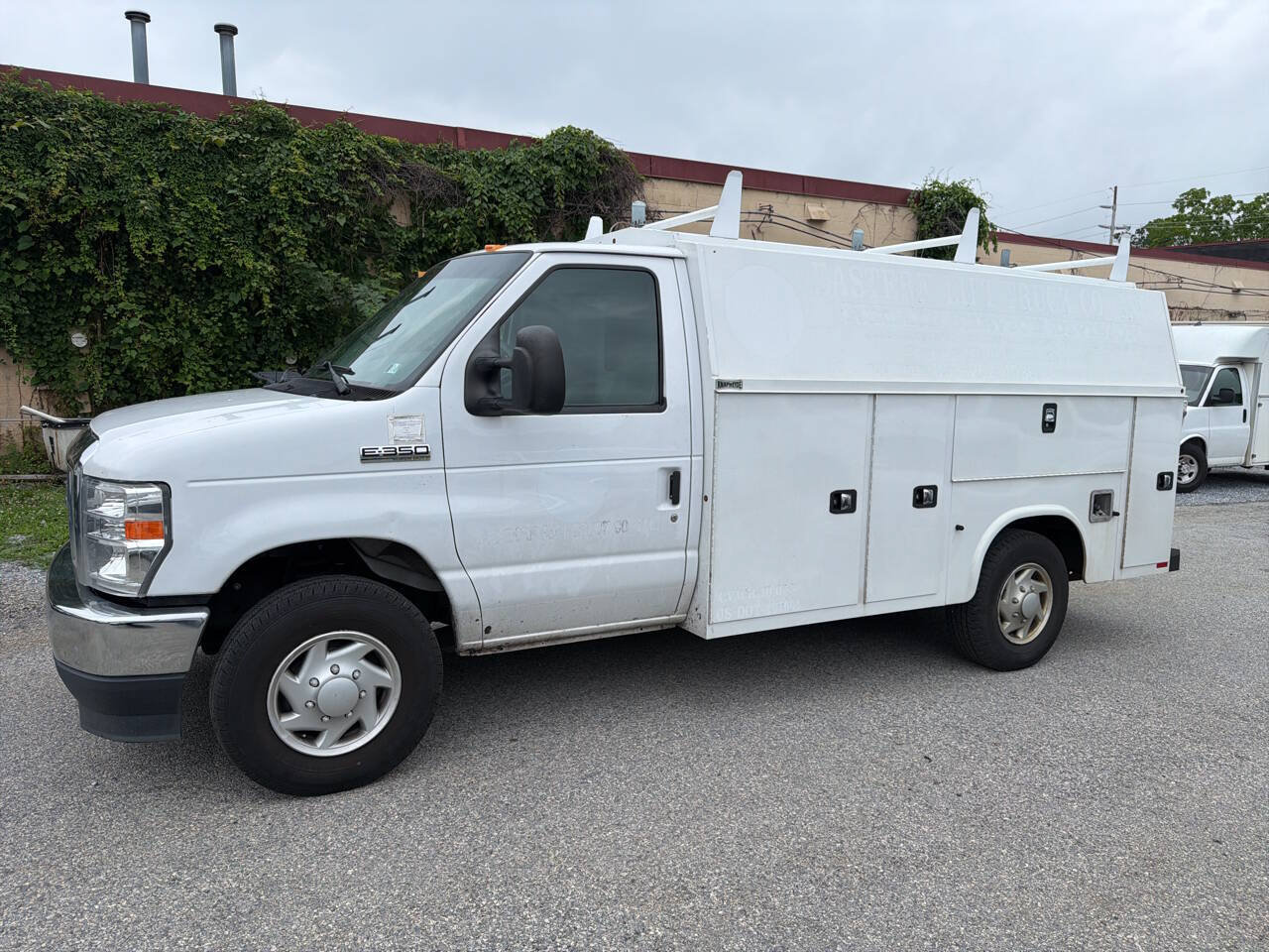 Used 2021 Ford E-350 and Econoline 350 Super Duty w/ Power Windows & Locks Group RWD image 7