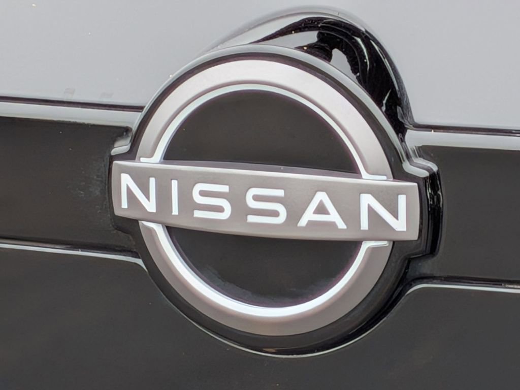 Used 2025 Nissan Pathfinder SV w/ SV Premium Package FWD image 28