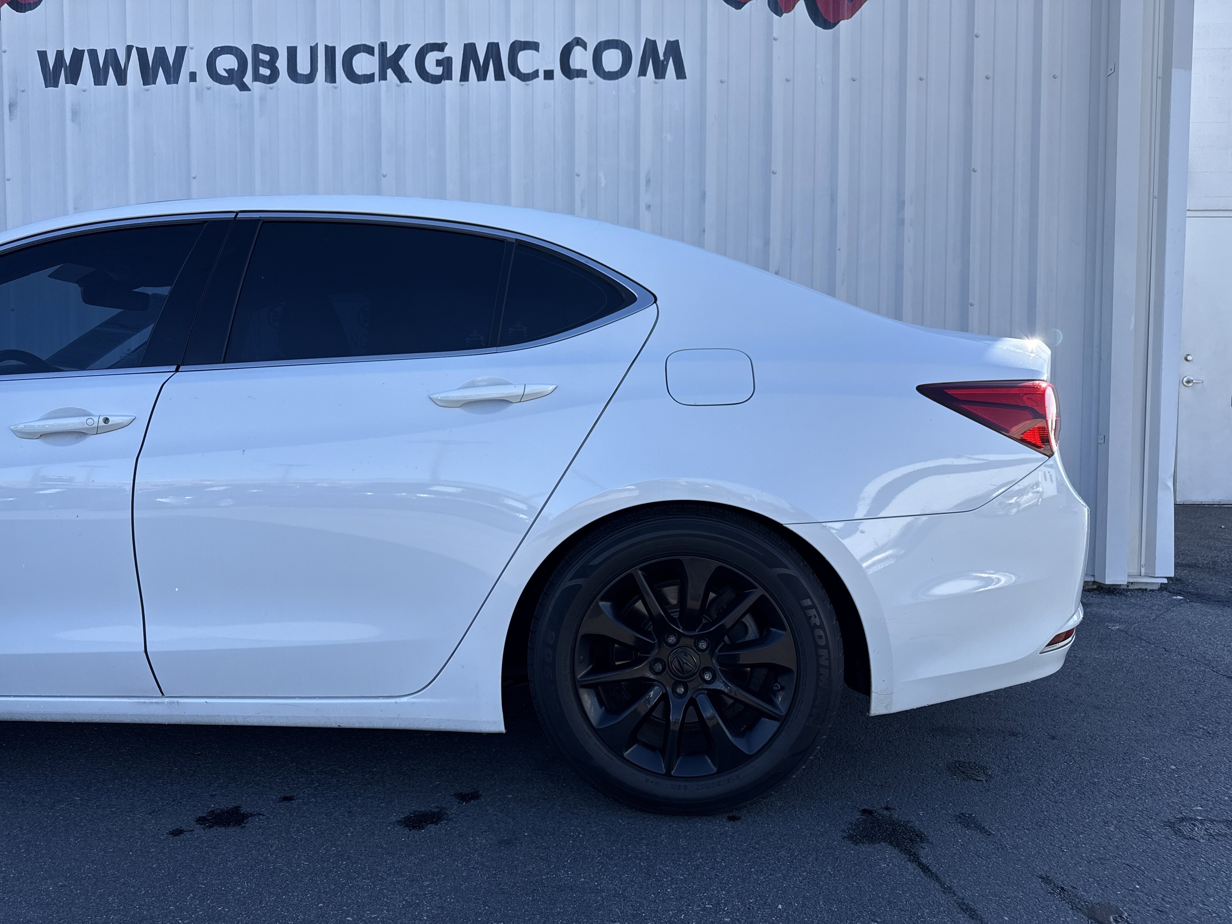 Used 2016 Acura TLX Tech image 3