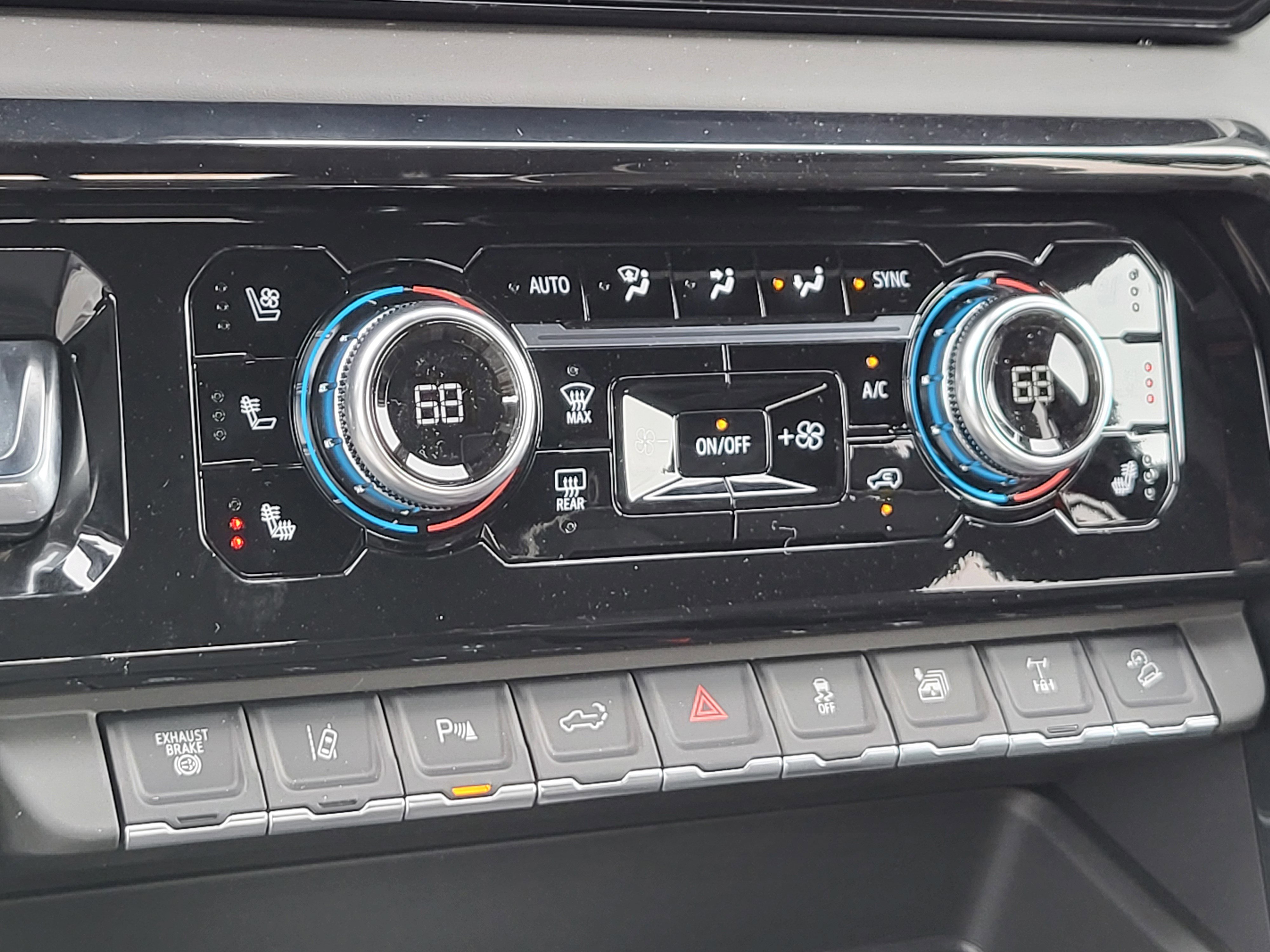 New 2026 GMC Sierra 2500 AT4X w/ LPO, Black Badging Package image 17