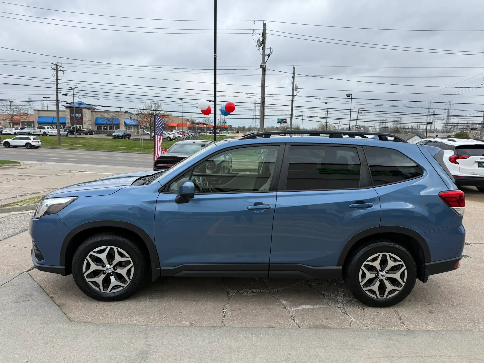 Used 2022 Subaru Forester Premium image 7