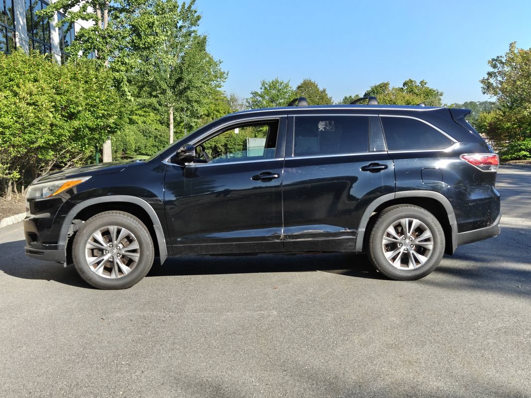 Used 2015 Toyota Highlander XLE AWD/4WD image 5