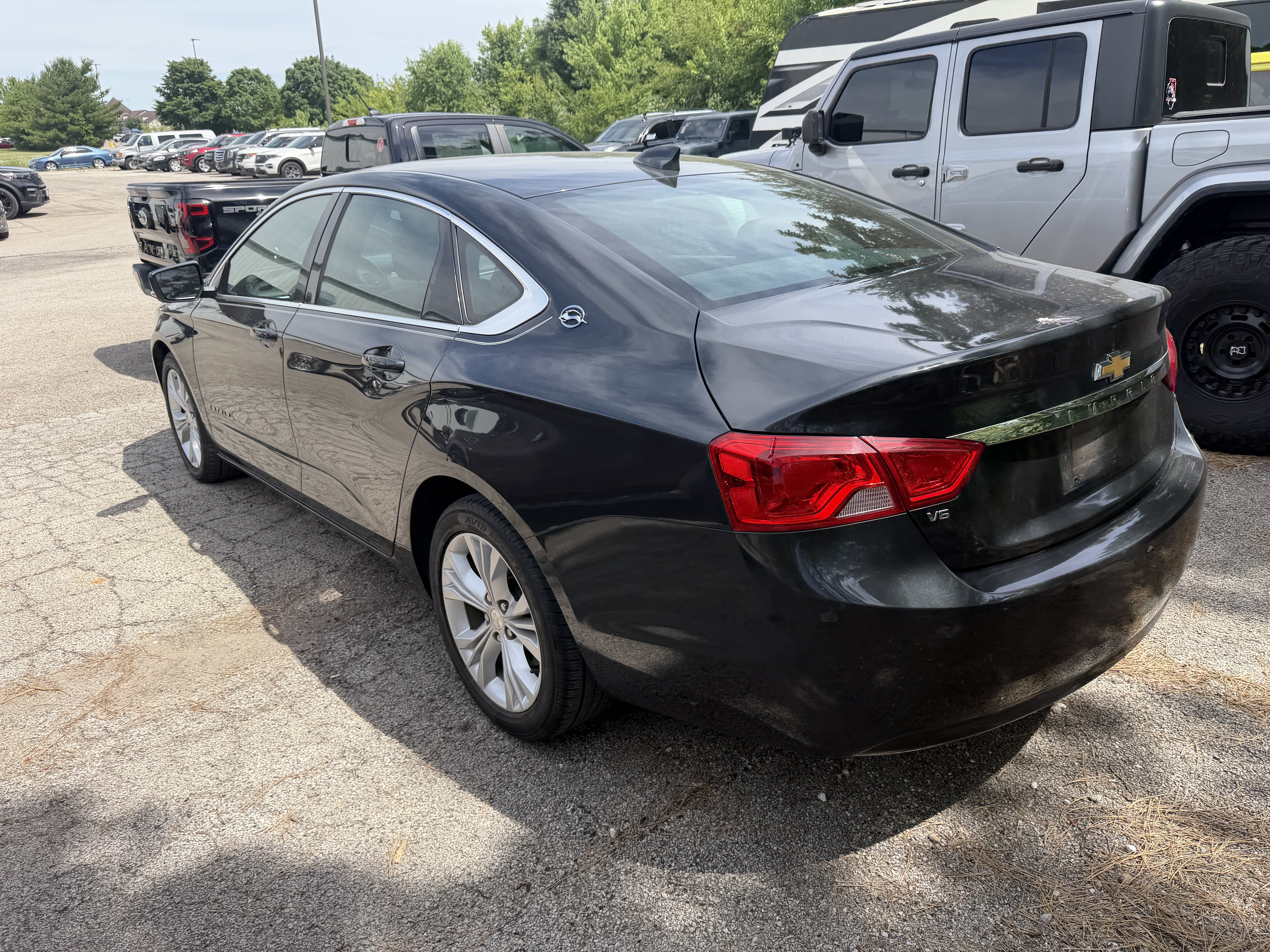 Used 2015 Chevrolet Impala LT FWD image 8