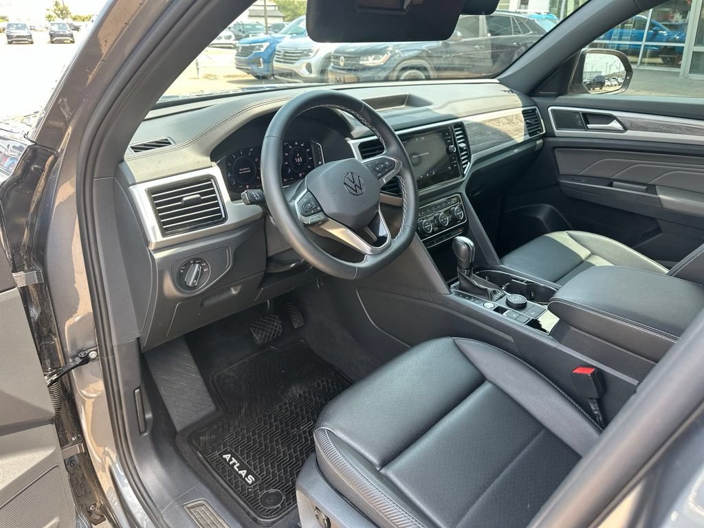 Used 2023 Volkswagen Atlas Cross Sport SE AWD/4WD image 9