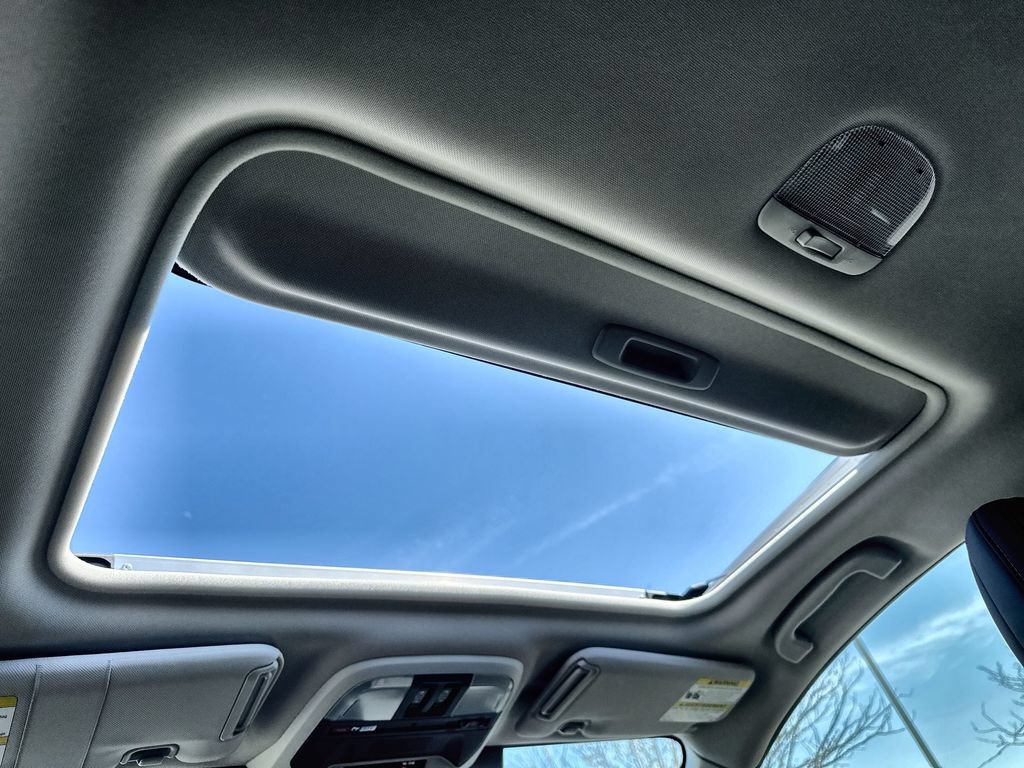 New 2026 Subaru Crosstrek 2.5i Limited w/ Crosstrek Mirror Package AWD/4WD image 16