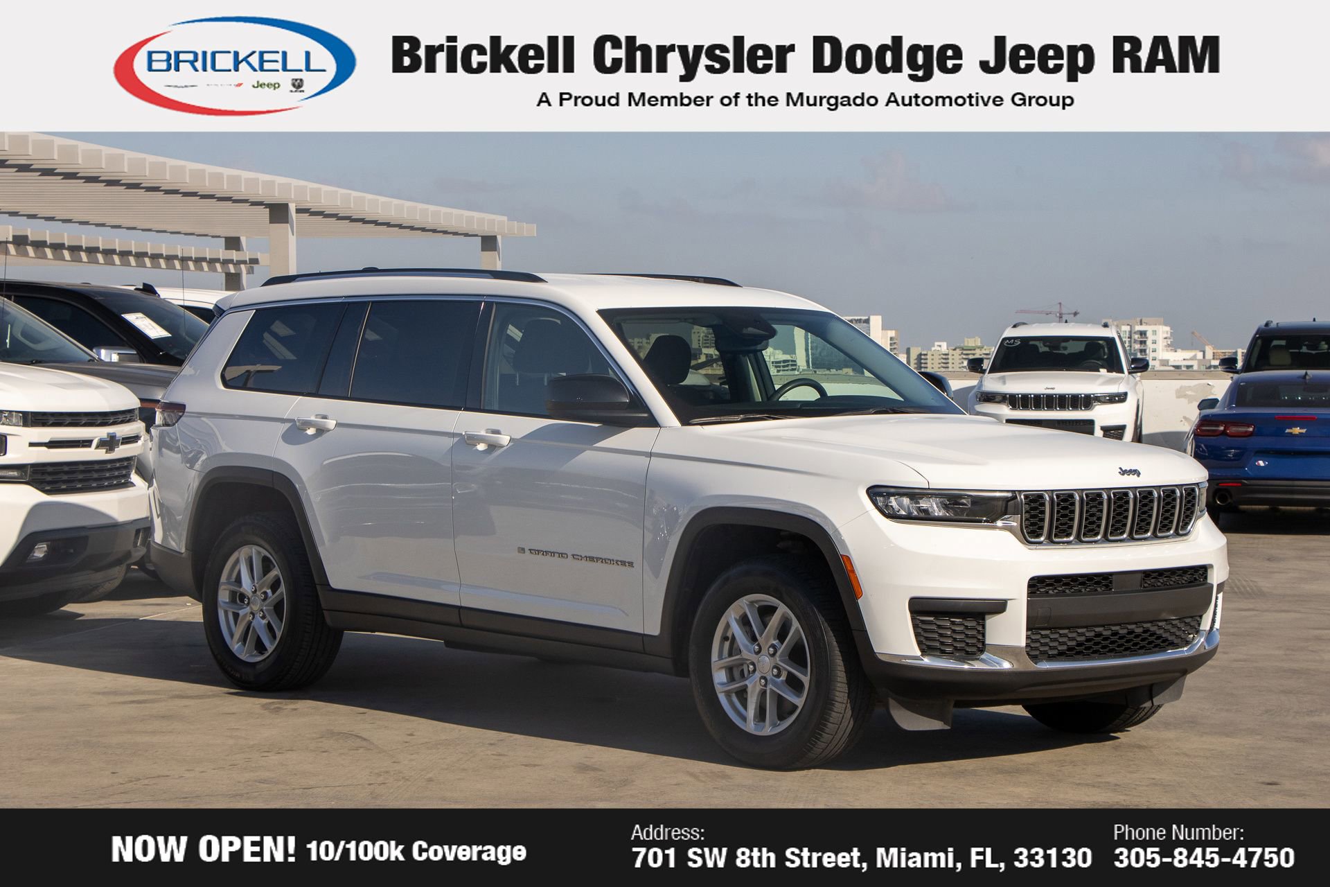 Used 2023 Jeep Grand Cherokee L Laredo image 3