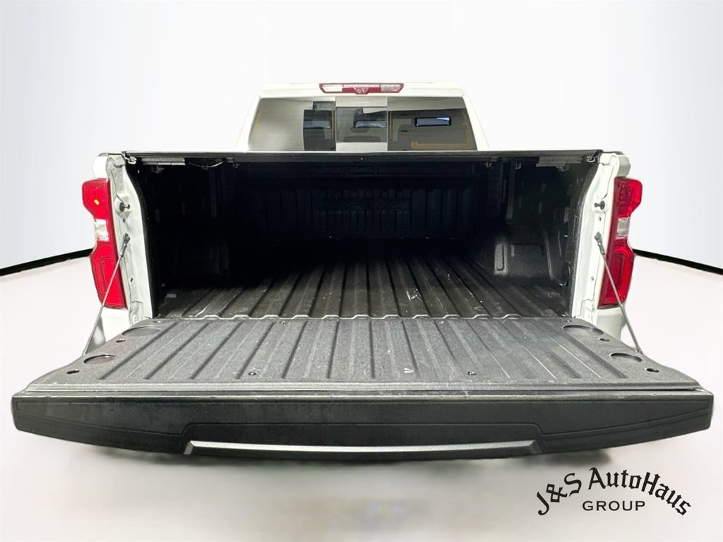 Used 2023 Chevrolet Silverado 1500 ZR2 w/ Technology Package AWD/4WD image 34