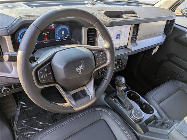 New 2025 Ford Bronco Outer Banks image 3