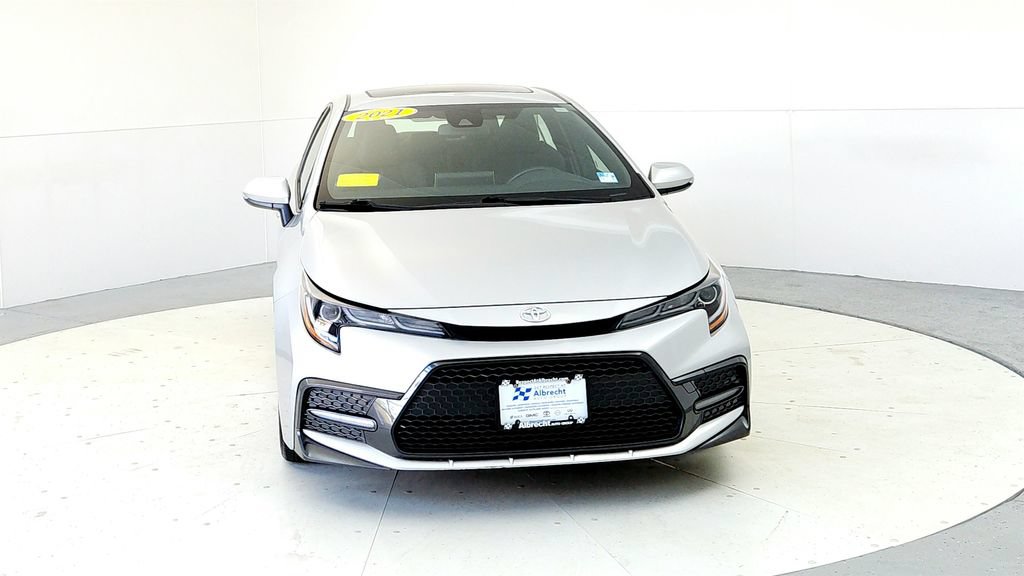 Certified 2021 Toyota Corolla SE w/ SE Premium Package FWD image 8