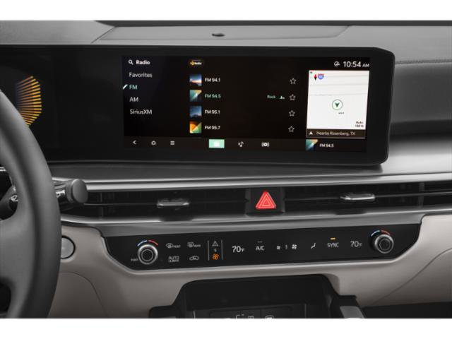 Certified 2024 Kia Sorento EX w/ Panoramic Sunroof Package FWD image 9