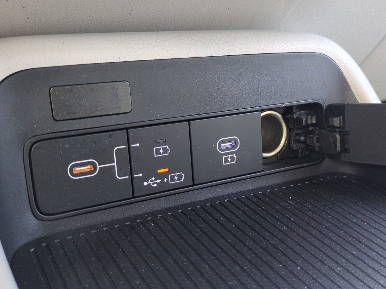 Certified 2024 Hyundai Kona SEL FWD image 26