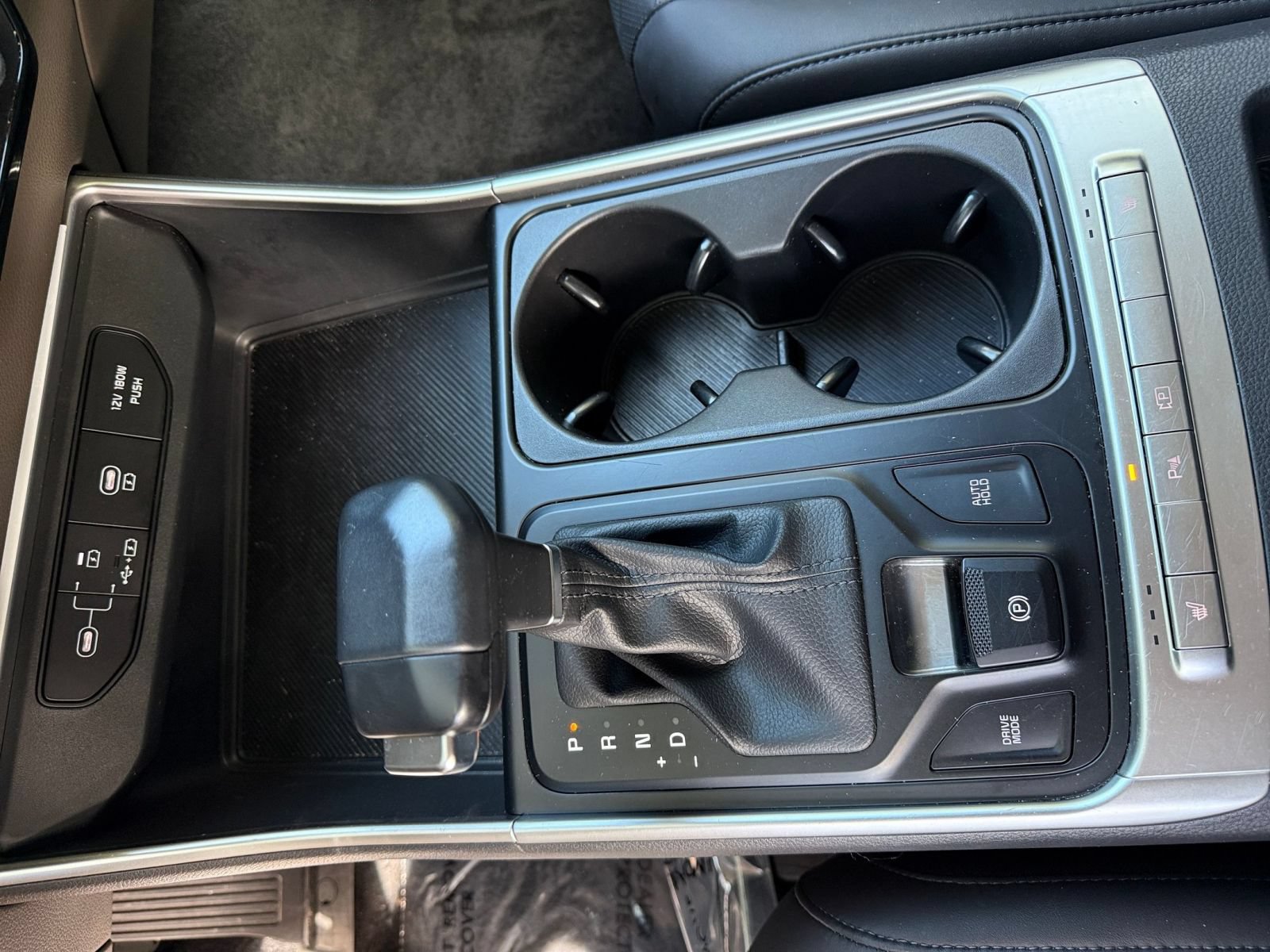 Used 2026 Kia Carnival FWD image 41
