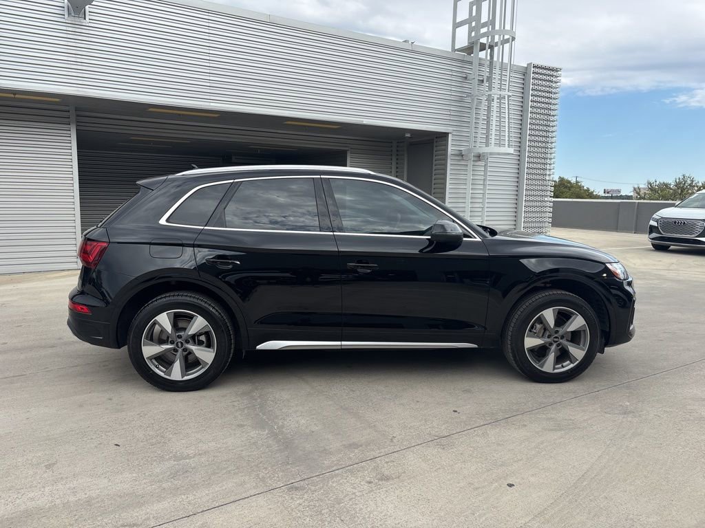 Used 2023 Audi Q5 2.0T Premium Plus w/ Premium Plus Package image 4