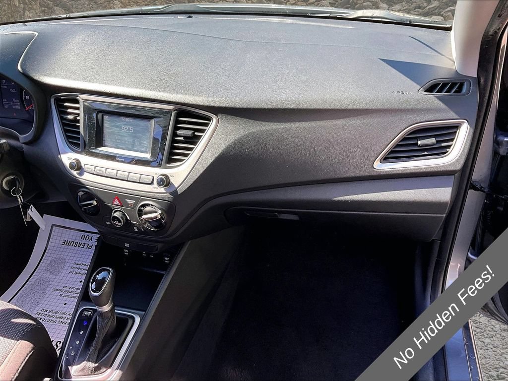 Used 2021 Hyundai Accent SE FWD image 14