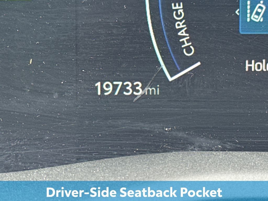 Used 2025 Toyota Camry LE w/ Convenience Package image 15