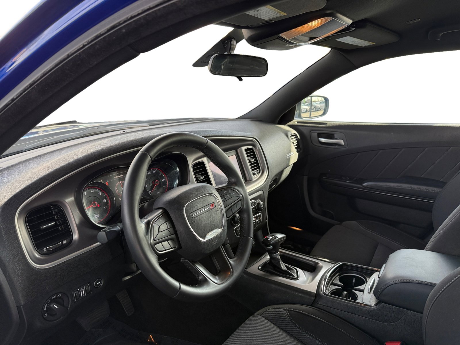 Used 2022 Dodge Charger SXT w/ Blacktop Package image 9