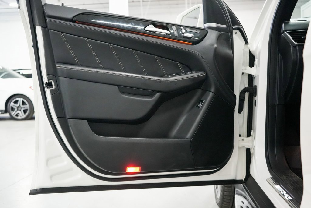 Used 2018 Mercedes-Benz GLE 63 AMG 4MATIC w/ Premium 3 Package image 21