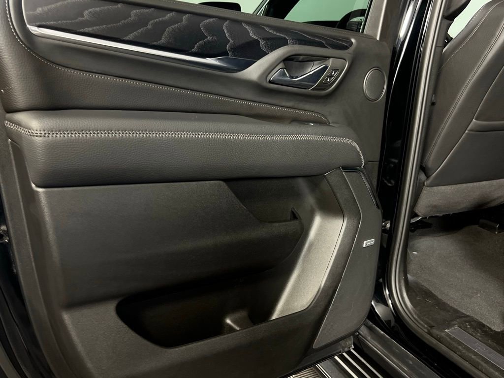 Used 2024 GMC Yukon XL Denali image 28