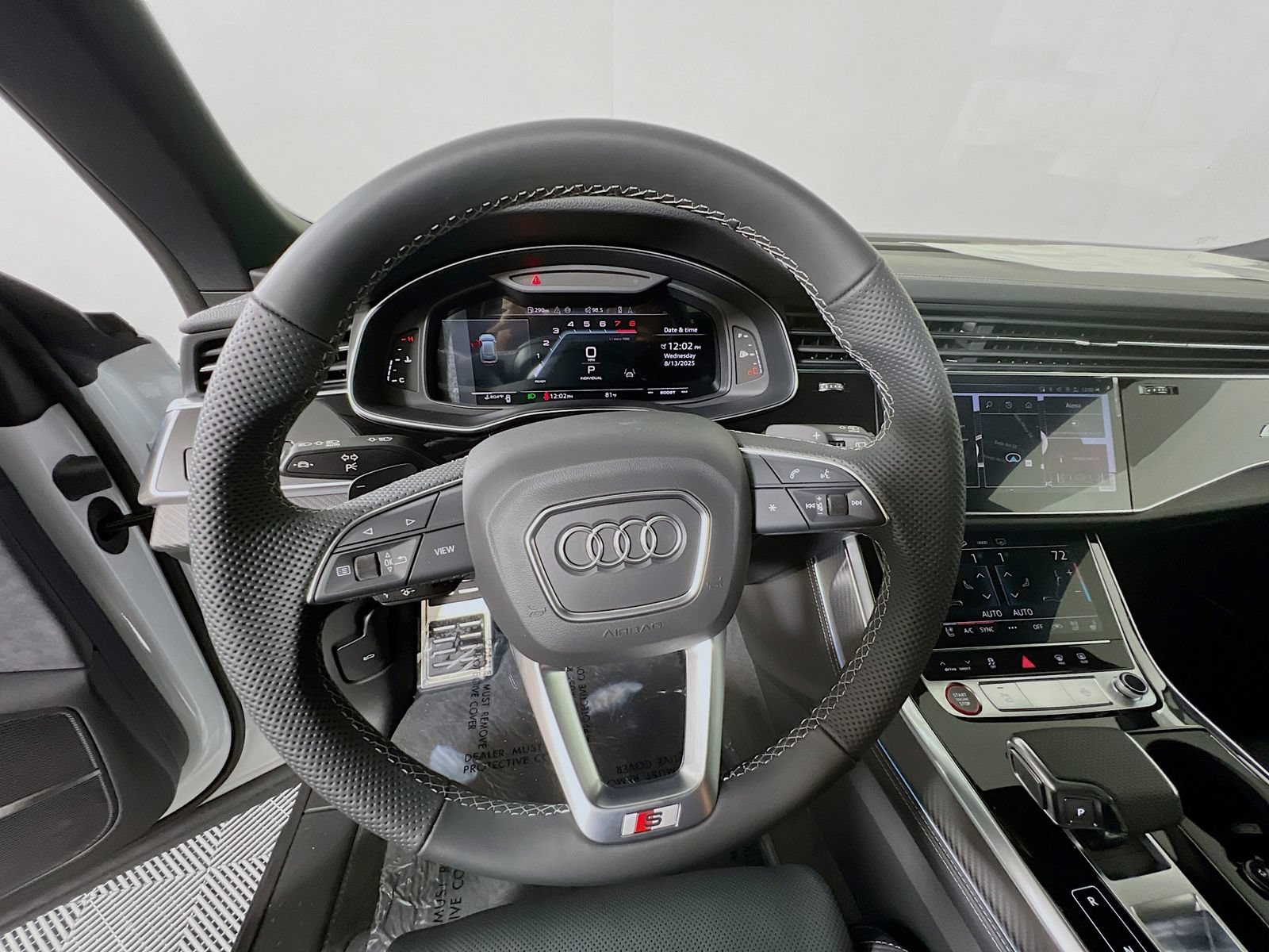 Used 2025 Audi SQ8 Premium Plus AWD/4WD image 25