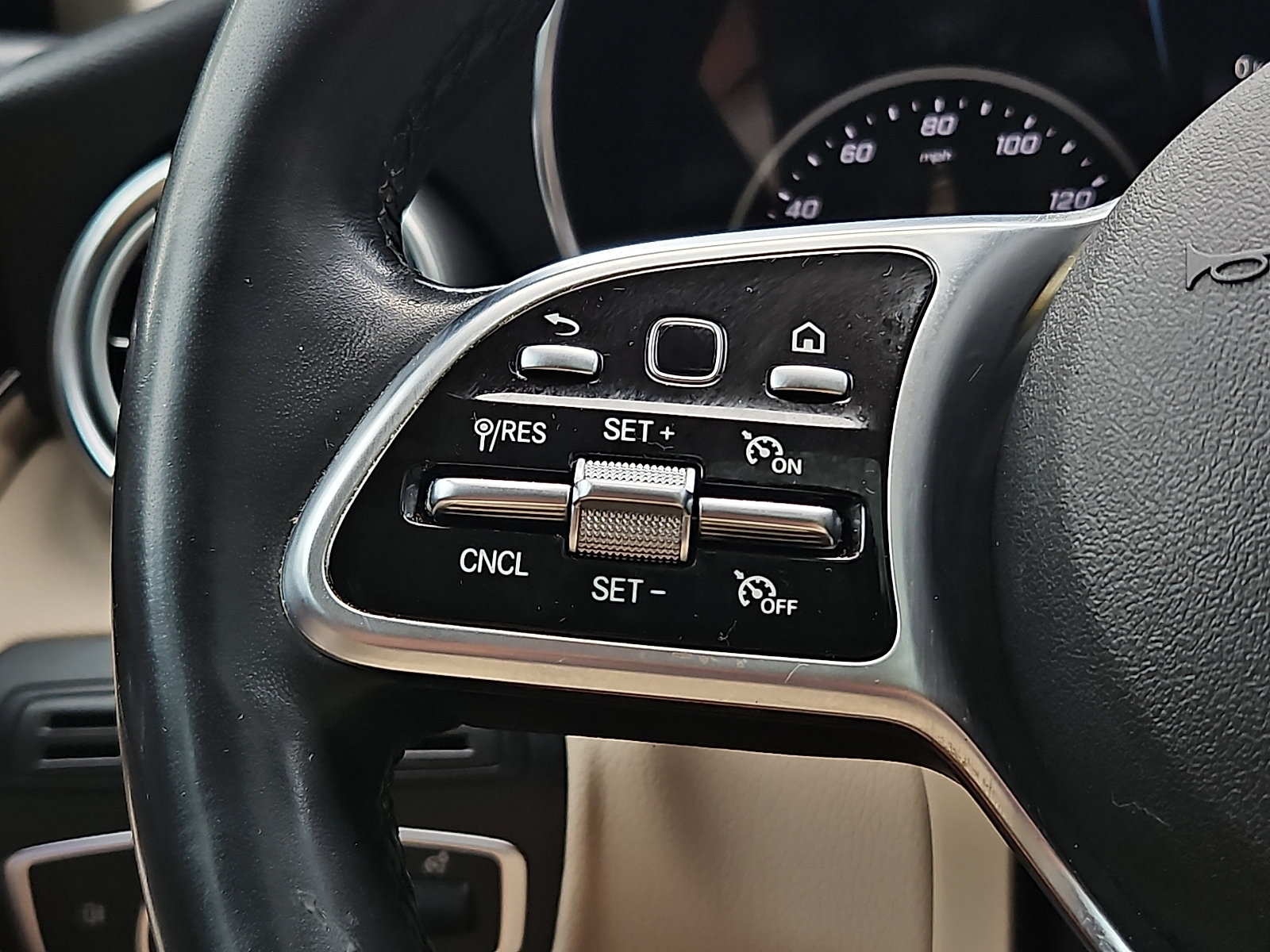 Used 2022 Mercedes-Benz GLC 300 4MATIC image 20