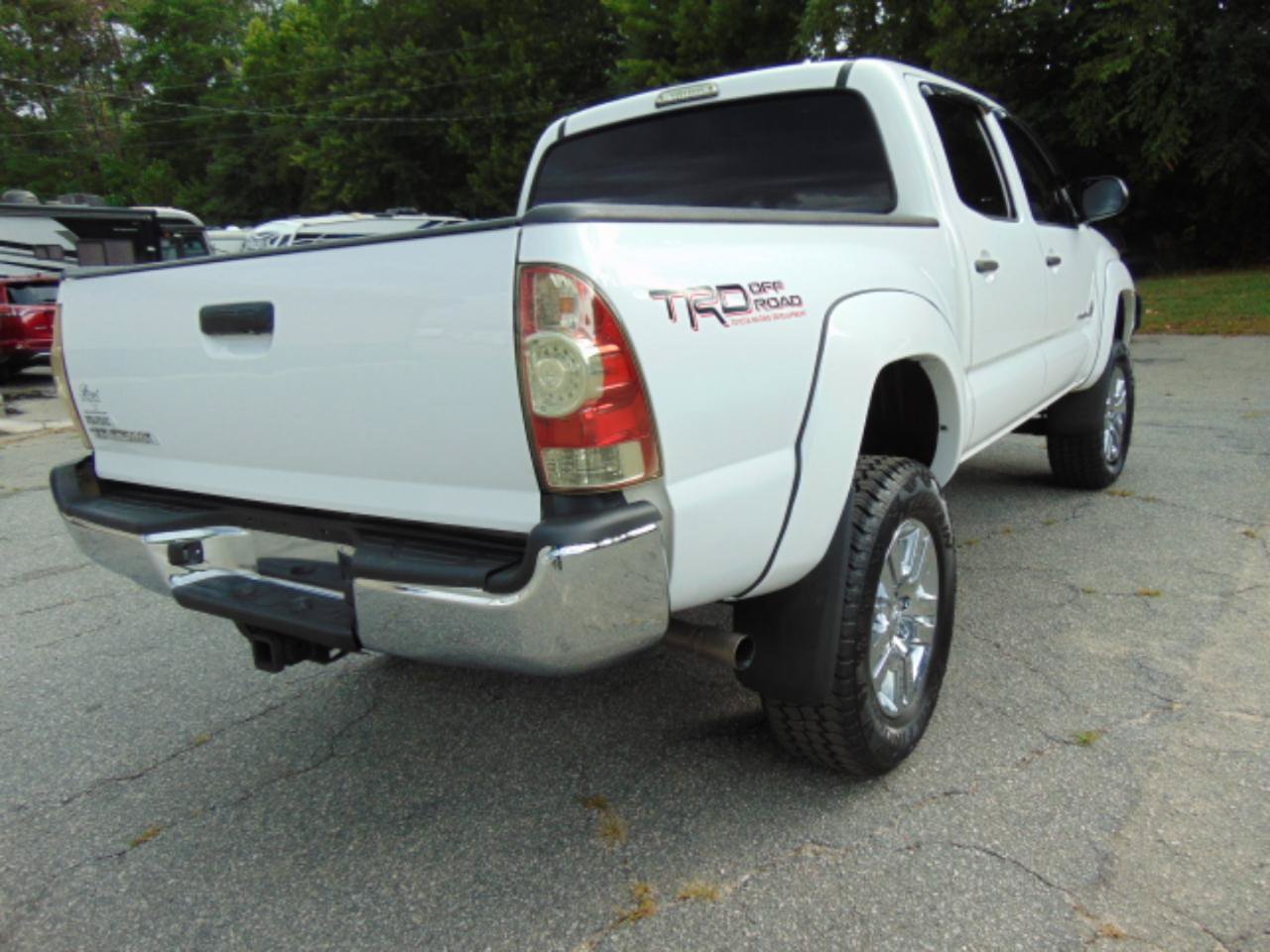 Used 2013 Toyota Tacoma 4x4 Double Cab w/ SR5 Pkg image 4
