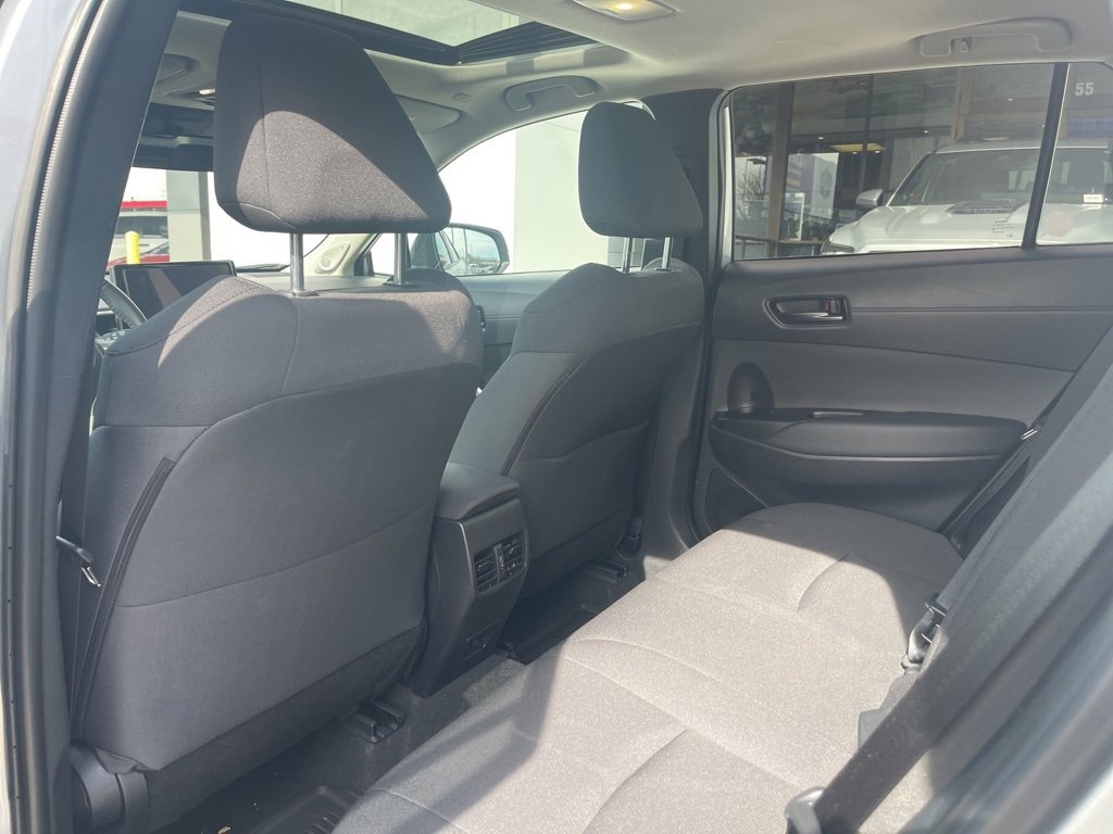 Used 2025 Toyota Corolla Cross LE w/ Moonroof Package image 12