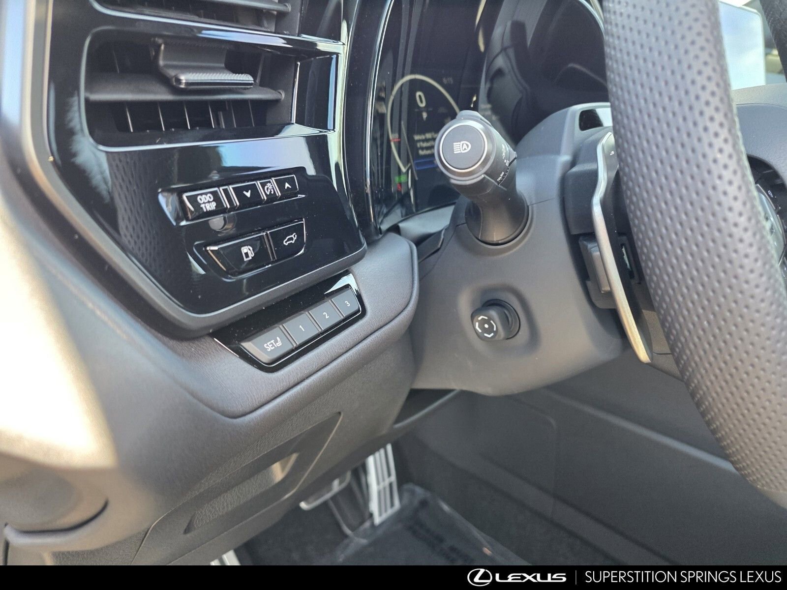 New 2026 Lexus TX 500h AWD image 16
