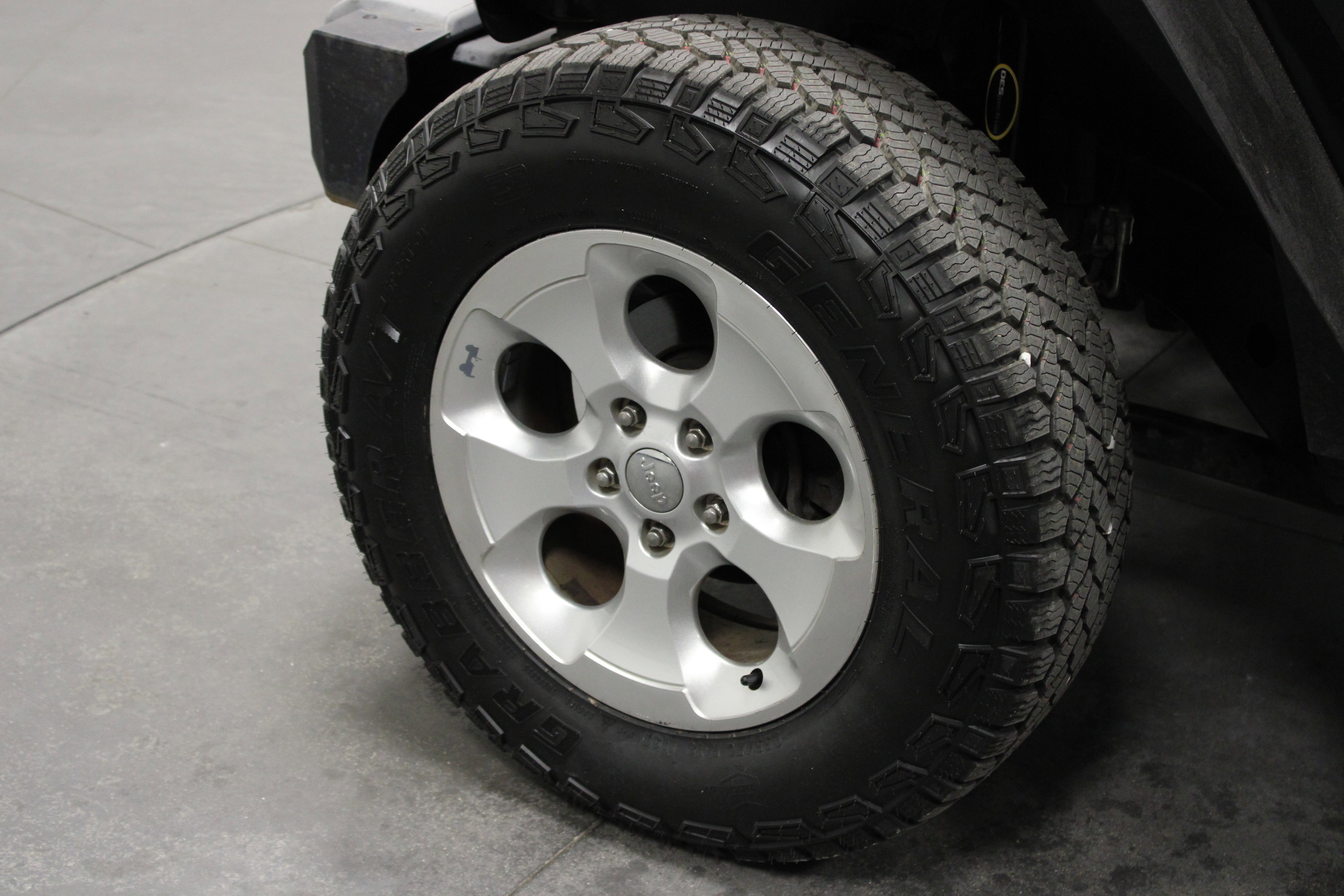 Used 2013 Jeep Wrangler Sahara w/ Connectivity Group image 10