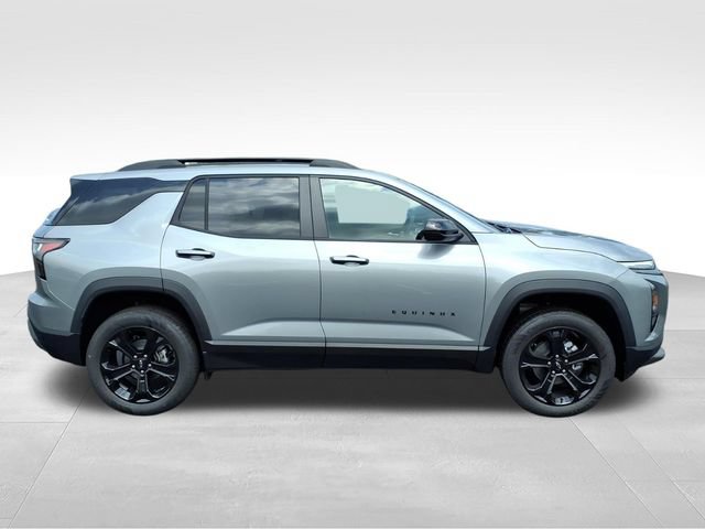 New 2027 Chevrolet Equinox LT w/ Midnight Edition FWD image 2