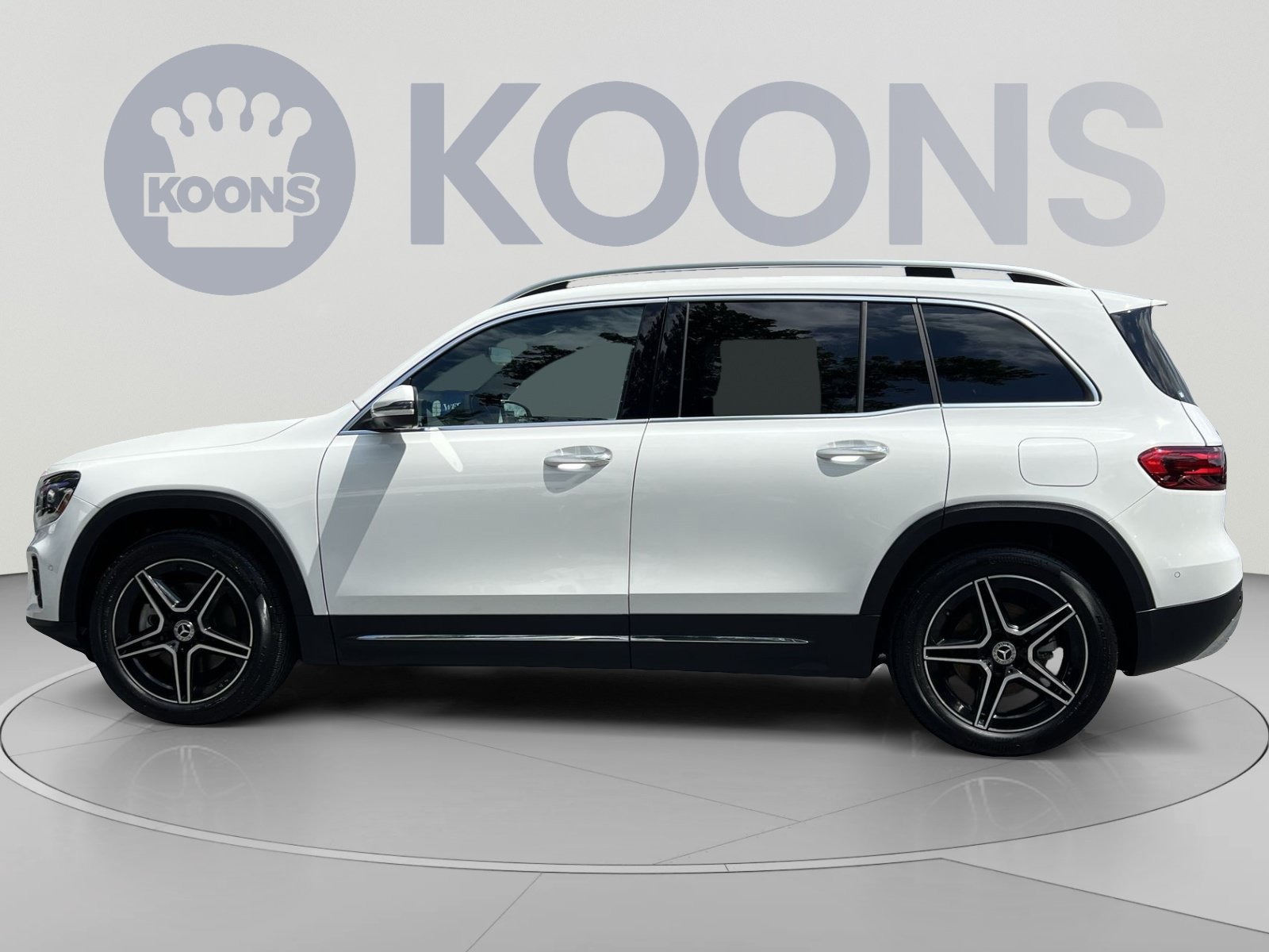 Used 2026 Mercedes-Benz GLB 250 4MATIC image 7