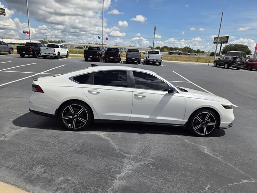 Used 2025 Honda Accord Sport image 7