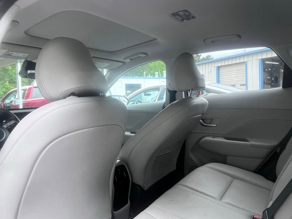 Used 2024 Hyundai Kona Limited FWD image 8