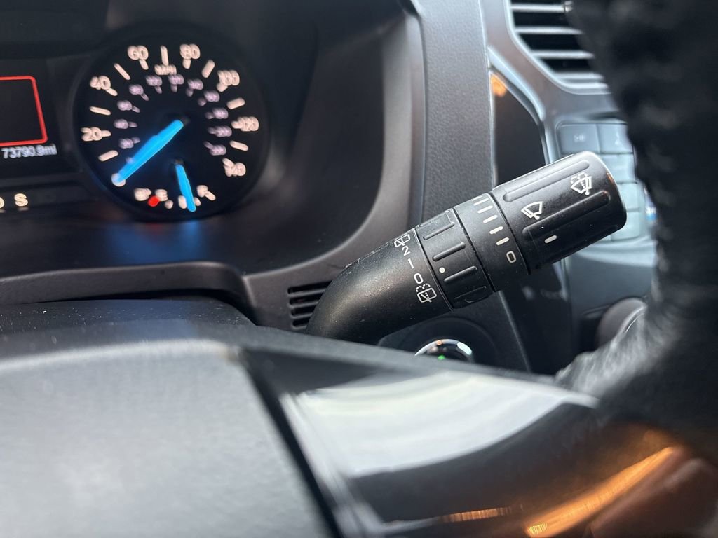 Used 2019 Ford Explorer XLT image 19