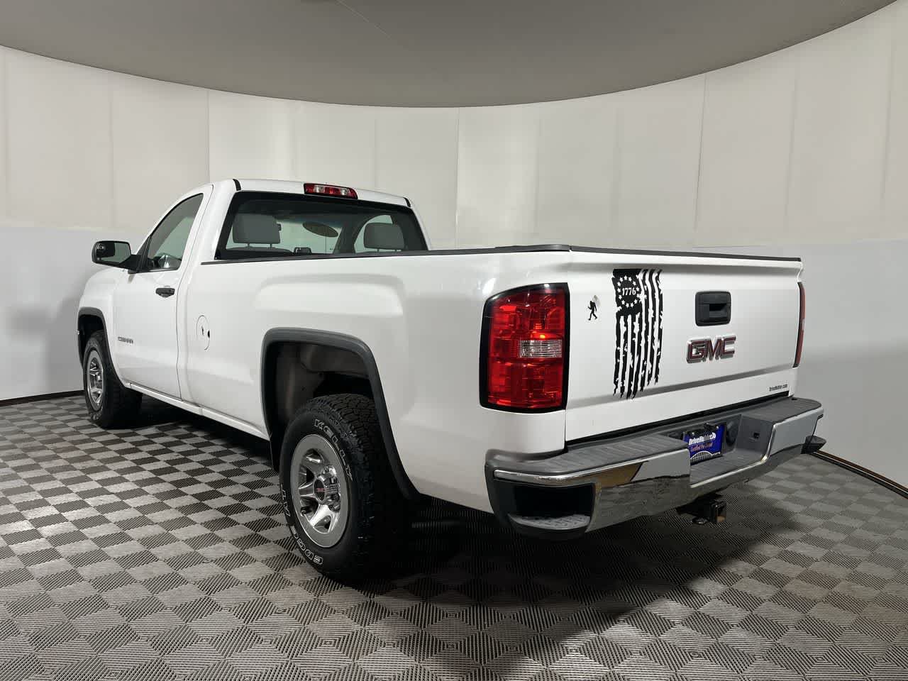 Used 2017 GMC Sierra 1500 2WD Regular Cab image 6
