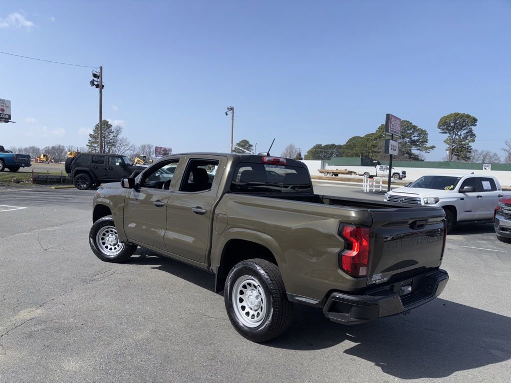Used 2024 Chevrolet Colorado W/T image 3