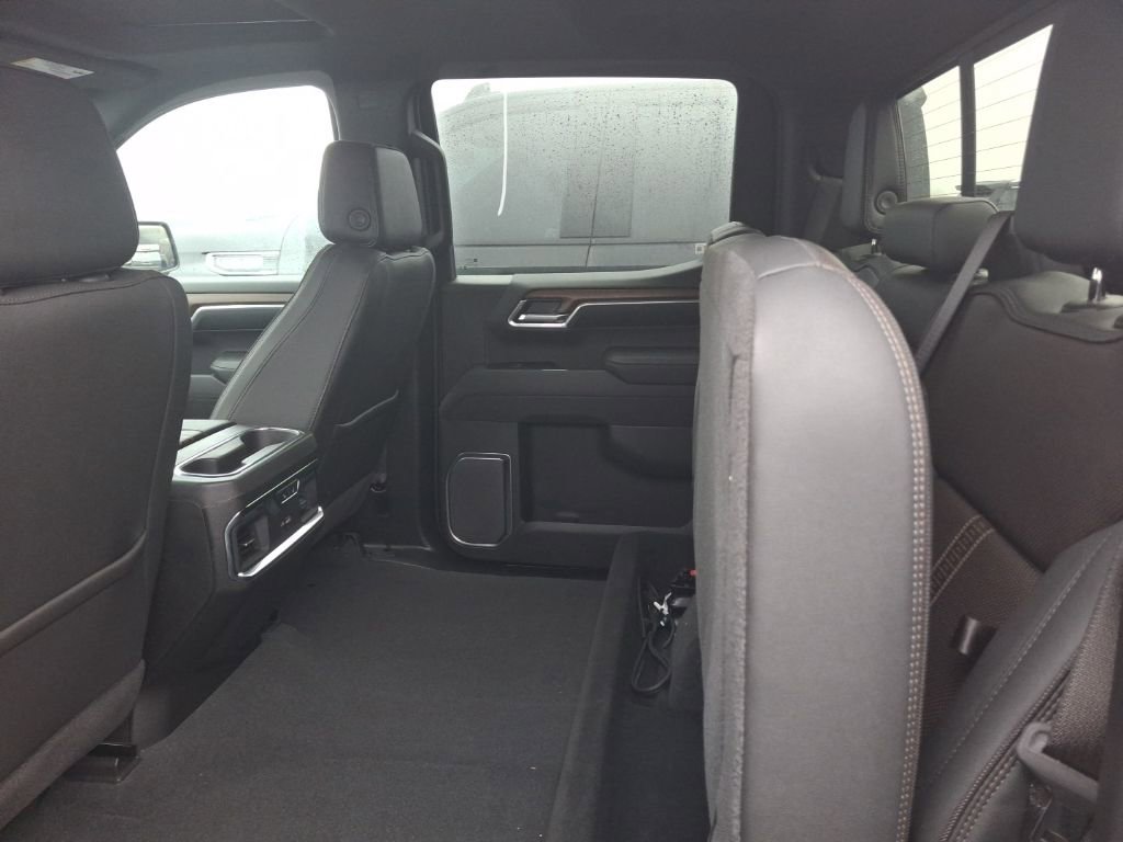 Used 2025 Chevrolet Silverado 1500 High Country w/ Midnight Edition image 14
