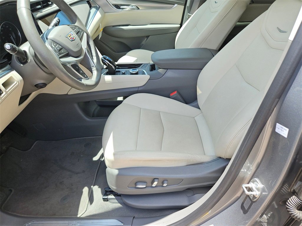 Used 2024 Cadillac XT5 Premium Luxury image 15