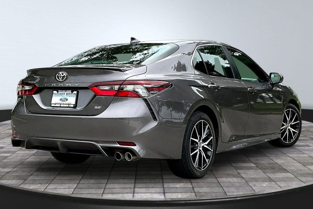 Used 2024 Toyota Camry SE FWD image 6