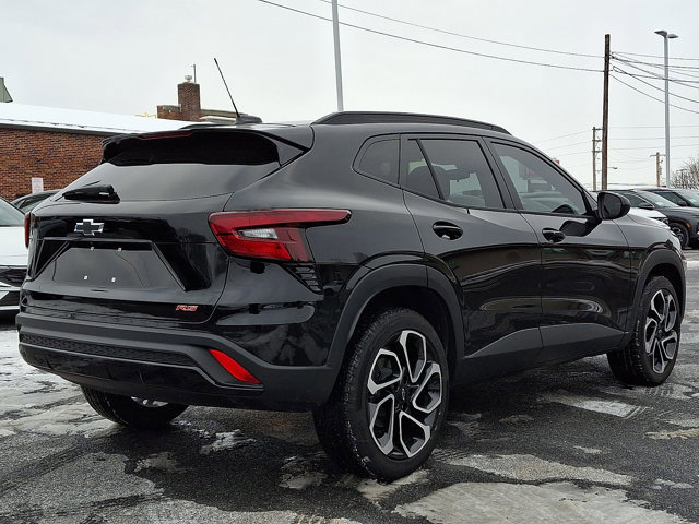 Used 2025 Chevrolet Trax RS w/ Sunroof Package image 4