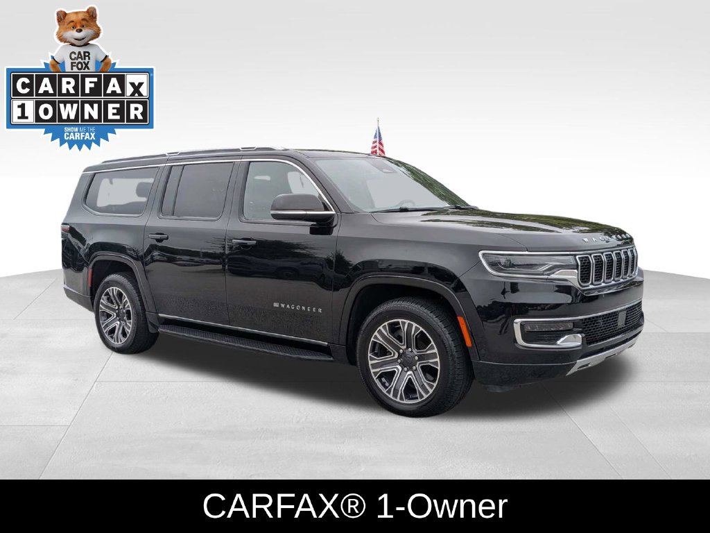 Used 2024 Jeep Wagoneer L Series II w/ Flexible Seating Group AWD/4WD image 2
