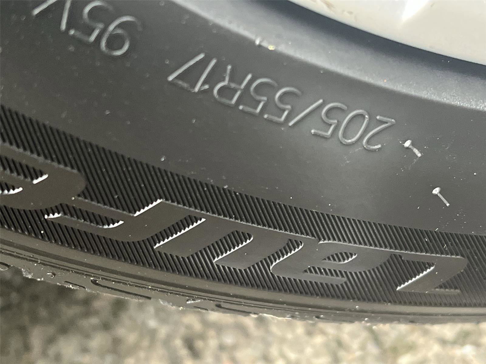 Used 2017 Volkswagen Golf Alltrack SE image 27