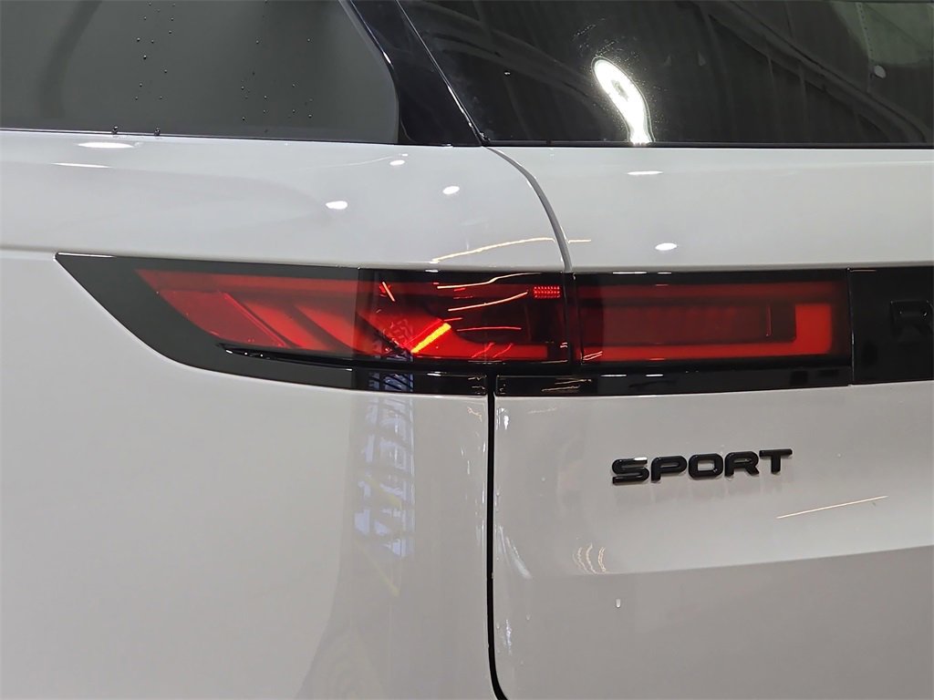 Used 2024 Land Rover Range Rover Sport Dynamic SE image 38