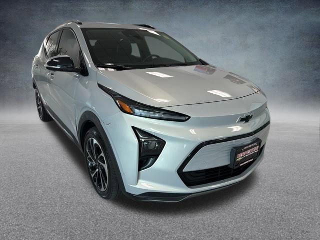 Used 2022 Chevrolet Bolt EUV Premier FWD image 4