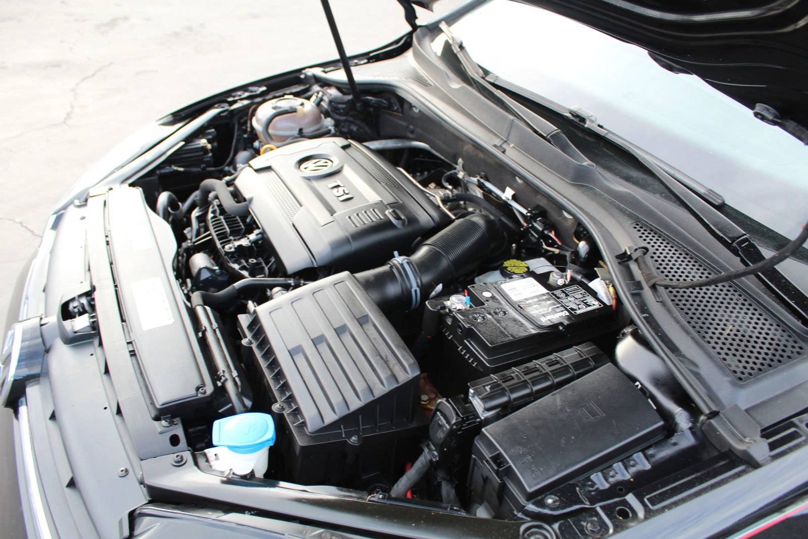 Used 2019 Volkswagen Golf S image 32