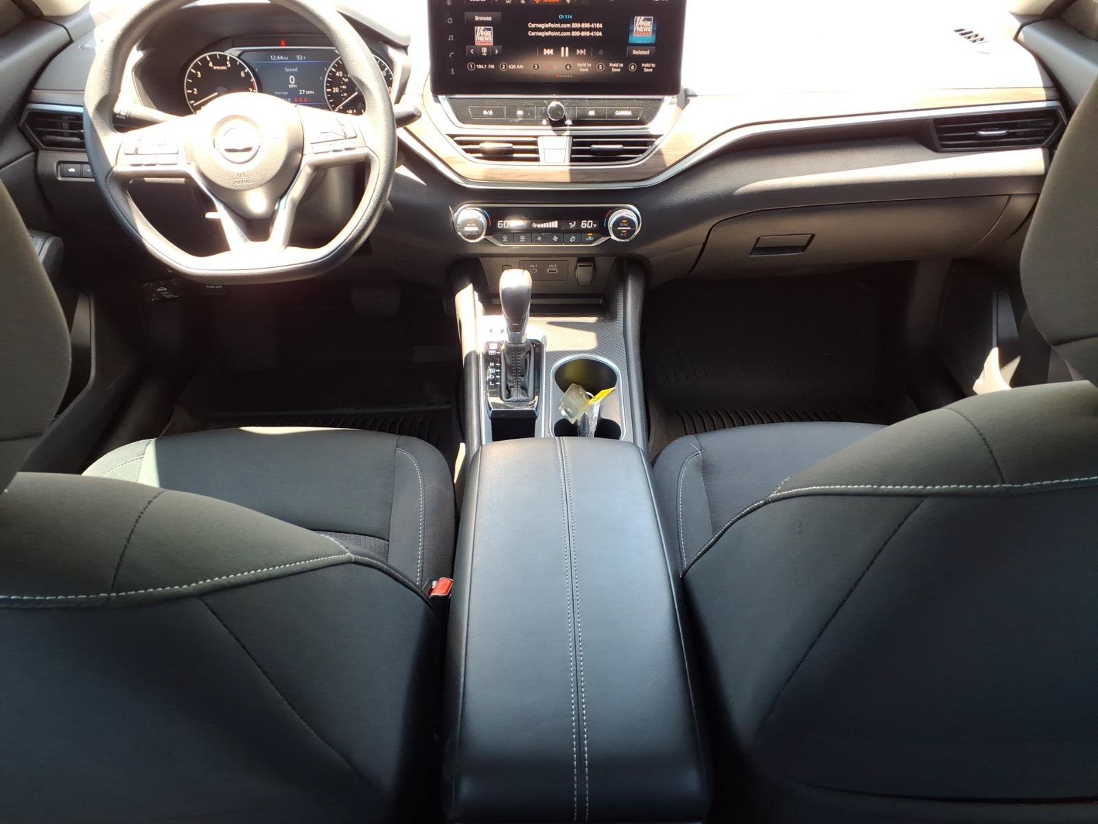 Used 2025 Nissan Altima 2.5 SV w/ SV Special Edition Package FWD image 17