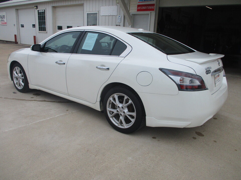 Used 2014 Nissan Maxima 3.5 SV w/ Sport Package FWD image 14