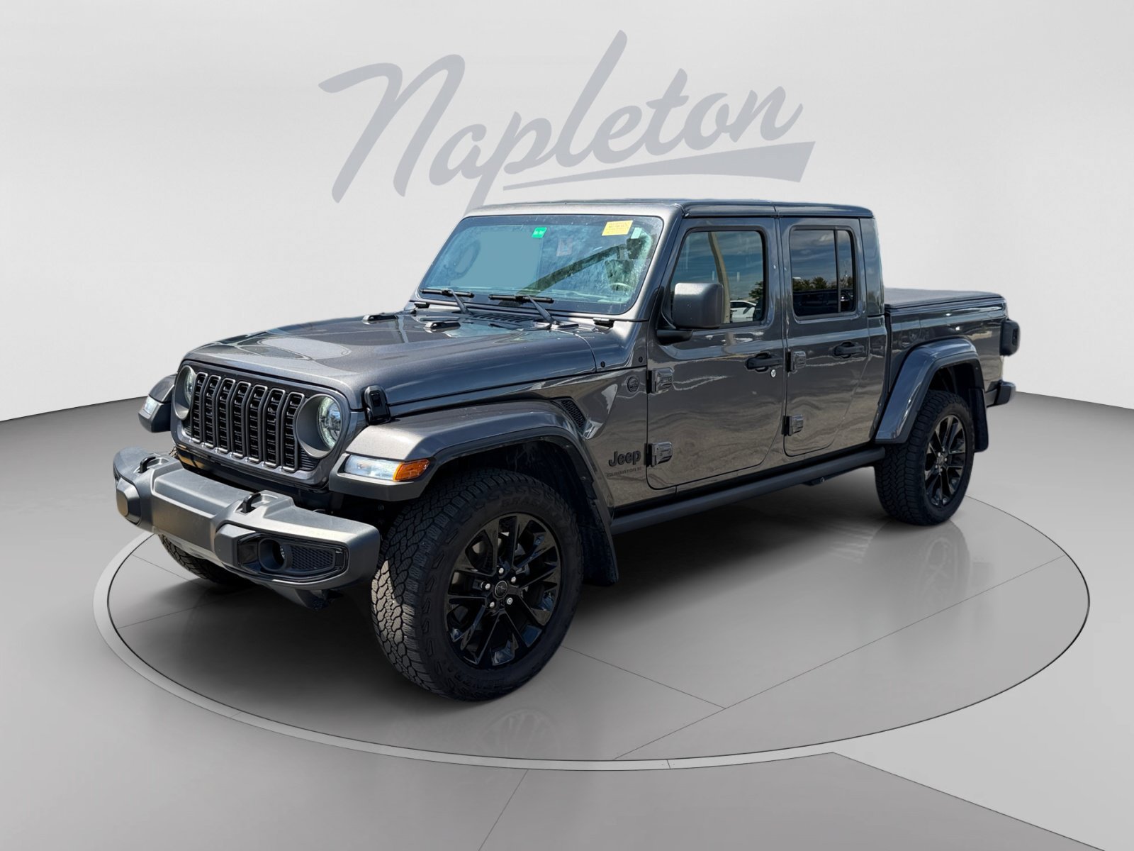 Used 2024 Jeep Gladiator Overland AWD/4WD image 1