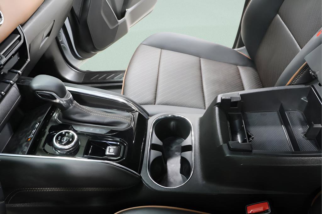 Used 2023 GMC Canyon AT4 w/ AT4 Premium Package image 20