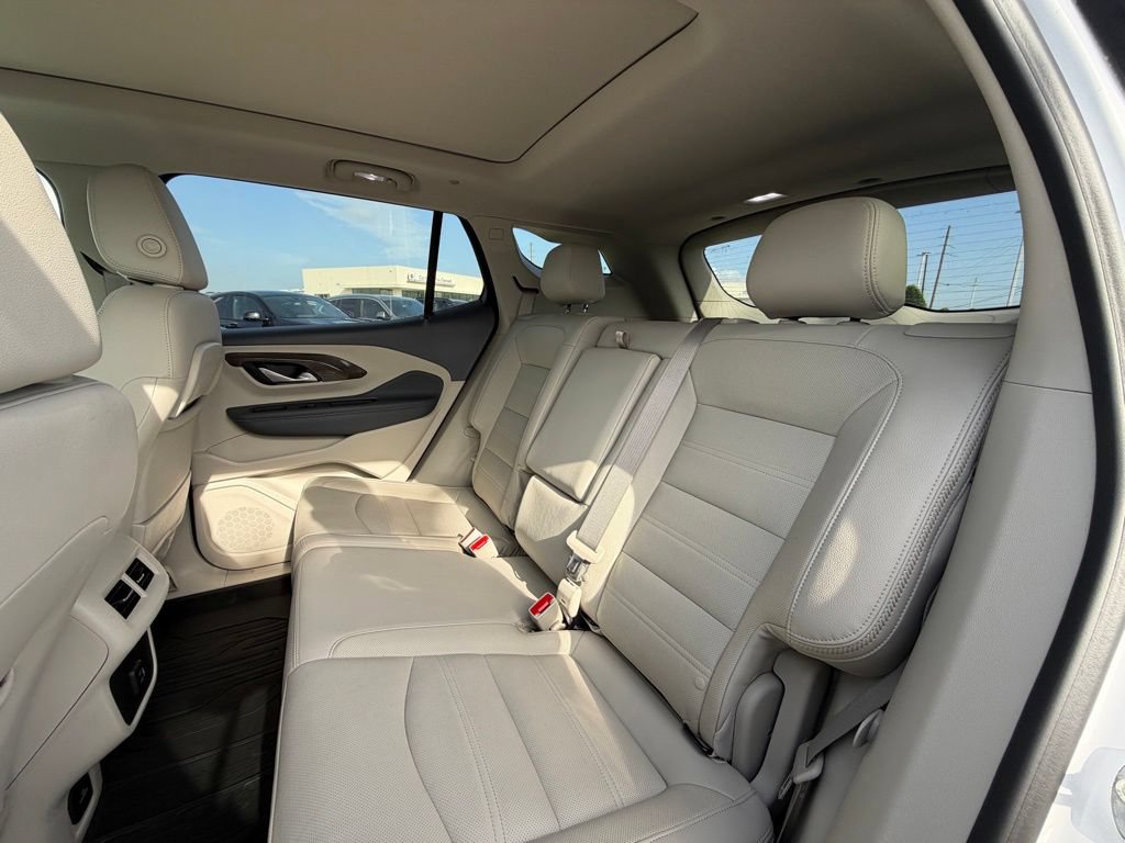 Used 2023 GMC Terrain Denali w/ LPO, Floor Liner Package AWD/4WD image 18