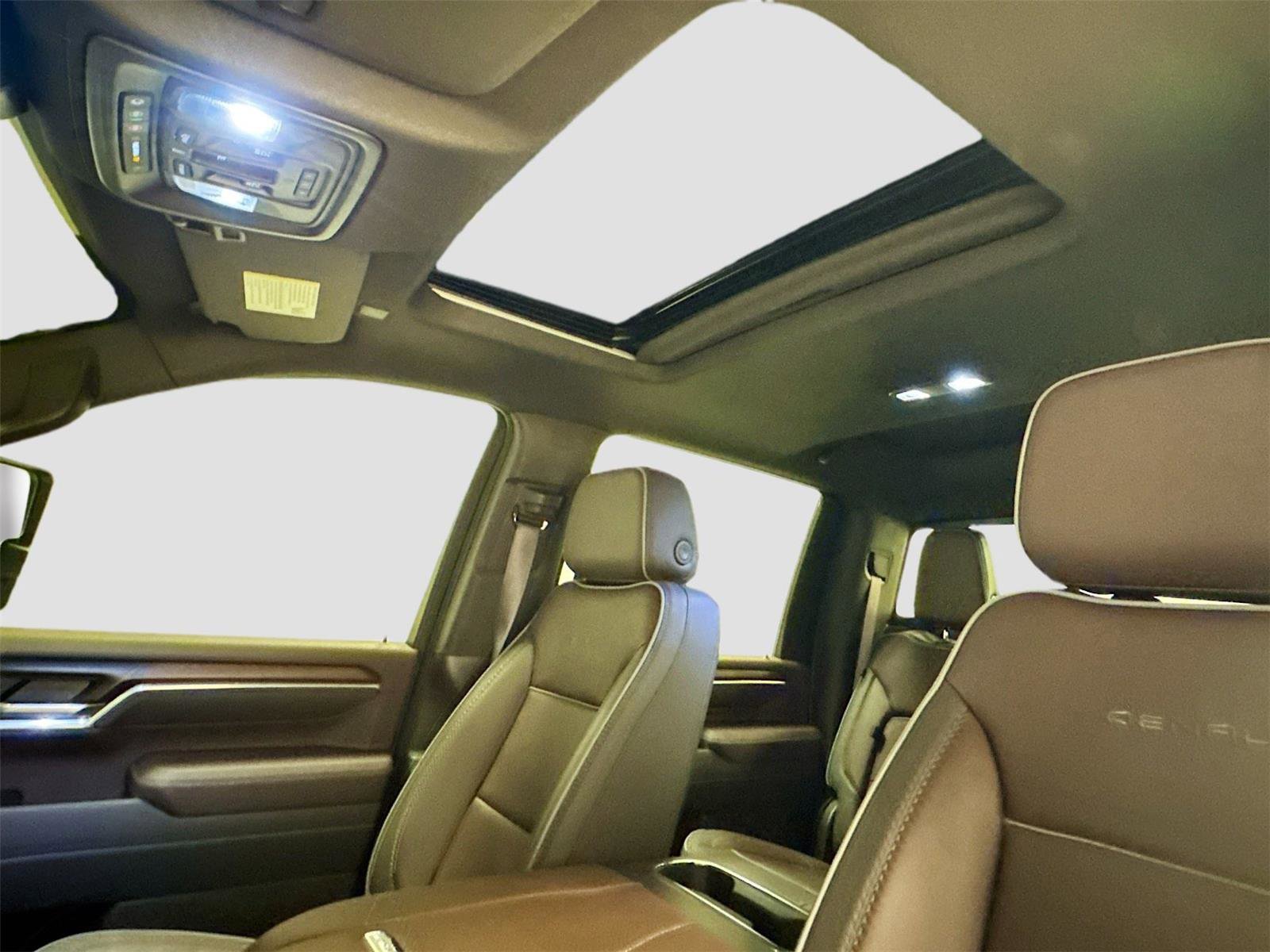 Used 2025 GMC Sierra 2500 Denali w/ Denali Reserve Package image 22